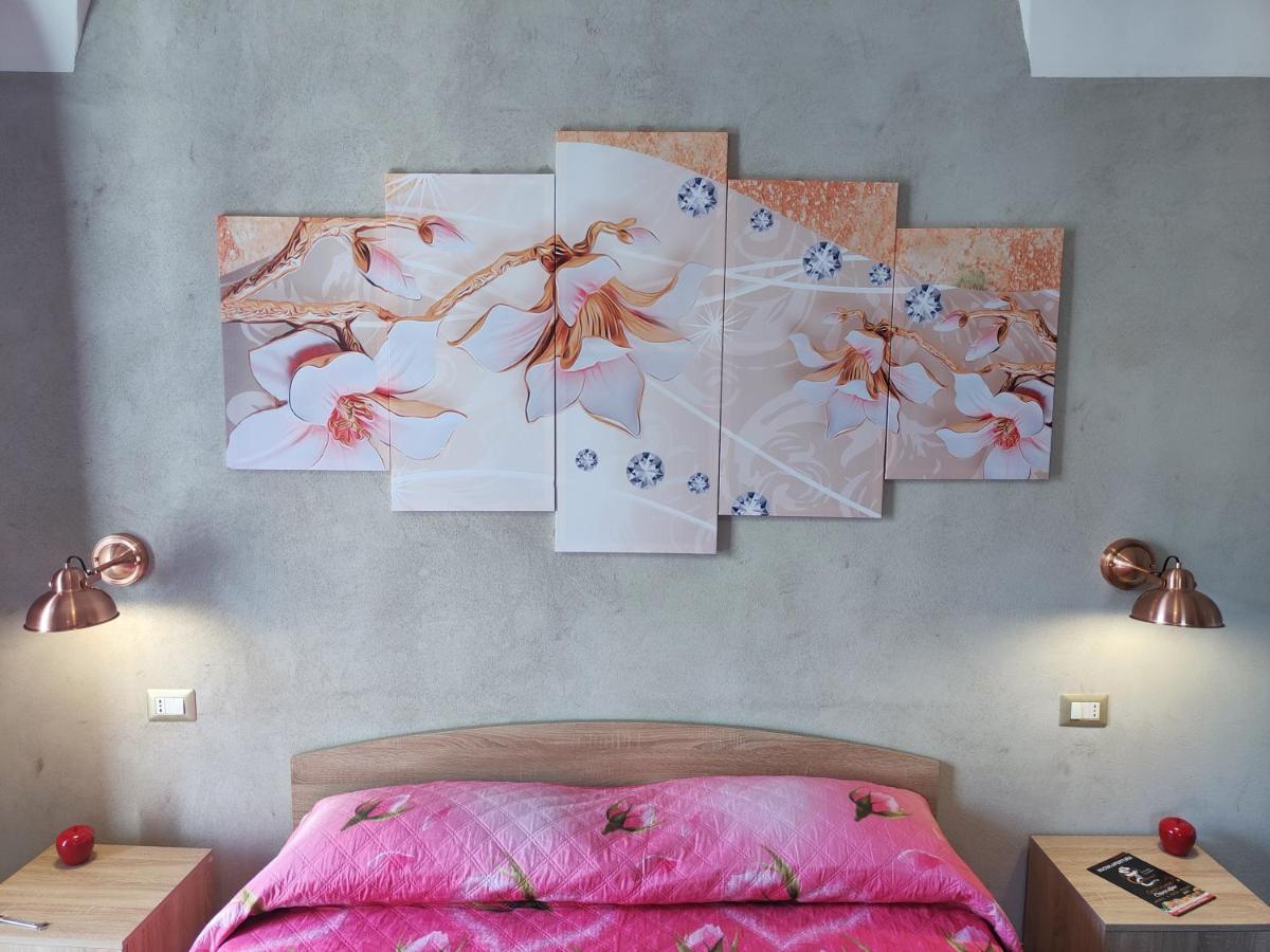 Pantaleone Holiday House Apartment Catania Bagian luar foto