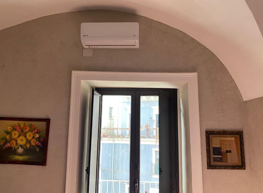 Pantaleone Holiday House Apartment Catania Bagian luar foto
